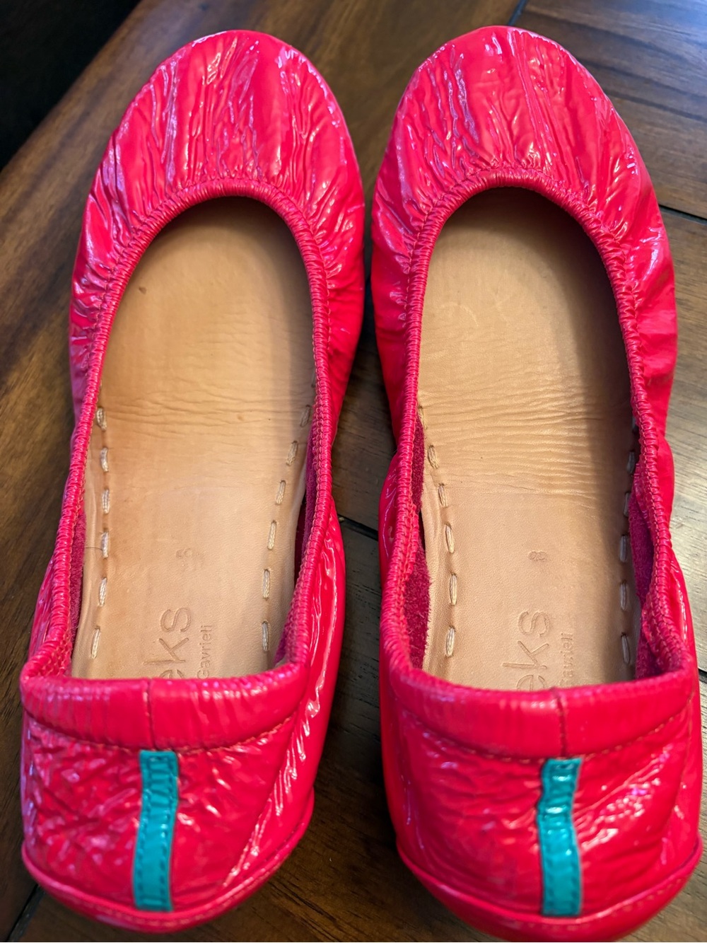 Tieks by Gavrieli Women’s Razzleberry Foldable Ballet Flats - Picture 7 of 16